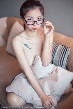 美女尿囗